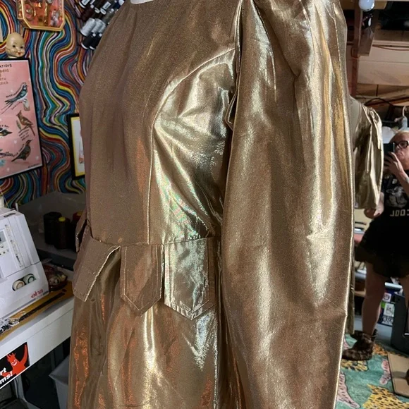 Samantha Pleet gold lame dress with open back and cool waist tabs - Picture 3 of 7